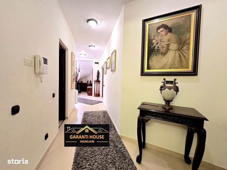 Casă cu 4 camere cu Teren 370 Mp în Central