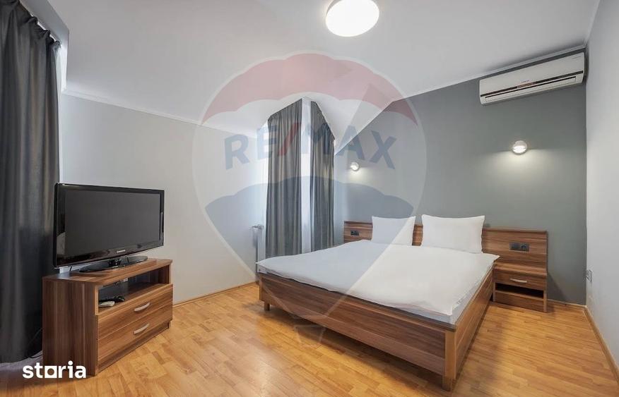 Casă cu Teren 5375 Mp în Sânmartin
