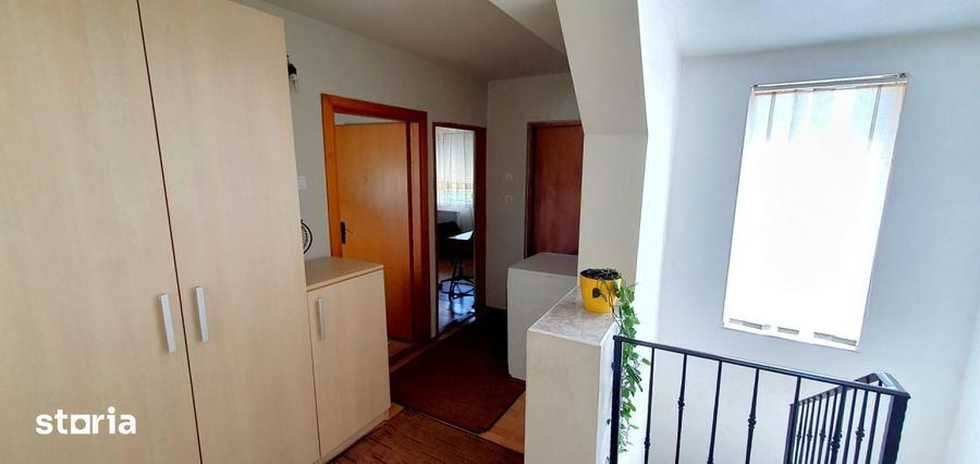 Casă cu 6 camere cu Teren 1000 Mp în Iosia