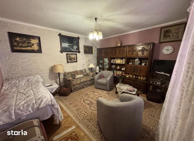 Casă cu 4 camere decomandat cu Teren 400 Mp în Aradul Nou