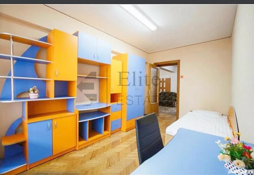Apartament cu 4 camere decomandat în Ultracentral