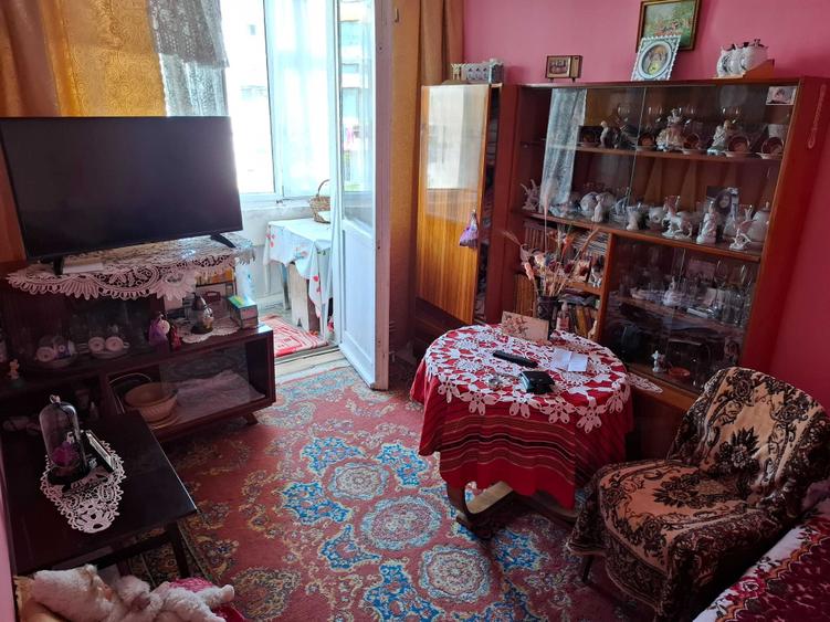 Apartament cu 2 camere decomandat în Micro 19