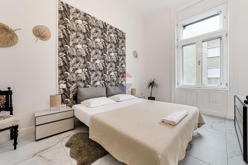 Apartament cu 3 camere semidecomandat, mobilat în Ultracentral
