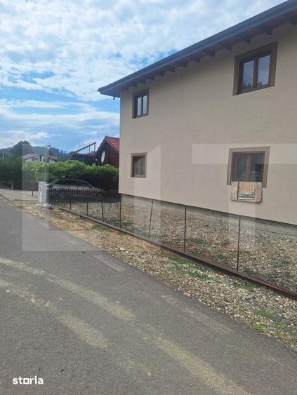 Casă cu 7 camere cu Teren 1000 Mp în Central