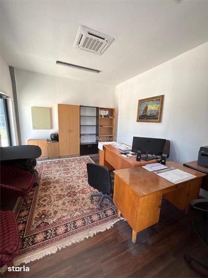 Spațiu comercial, de 231 mp, în Central