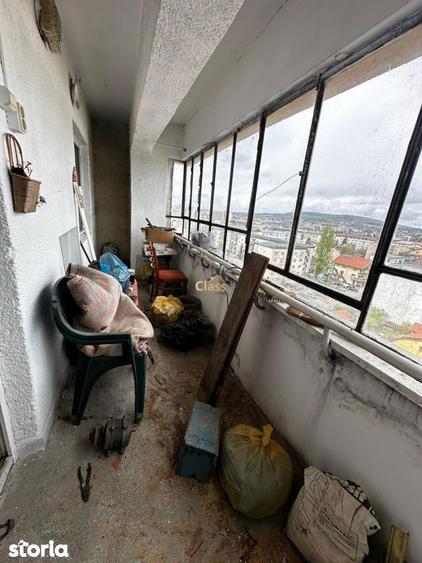 Apartament cu 3 camere decomandat în Între Lacuri