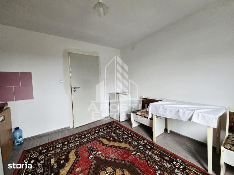Casă cu 4 camere cu Teren 869 Mp în Dudeștii Noi
