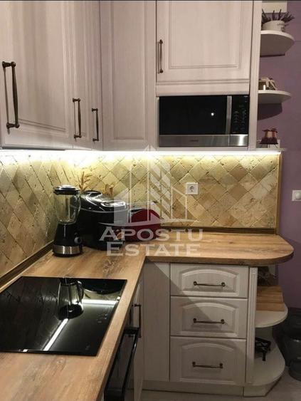 Apartament cu 3 camere decomandat, mobilat în Dâmbovița