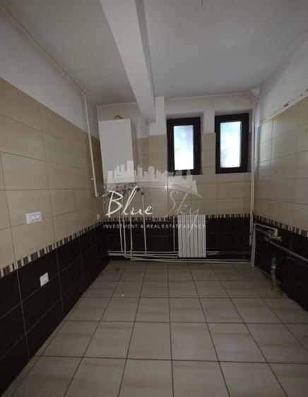 Apartament cu 3 camere semidecomandat în Ultracentral