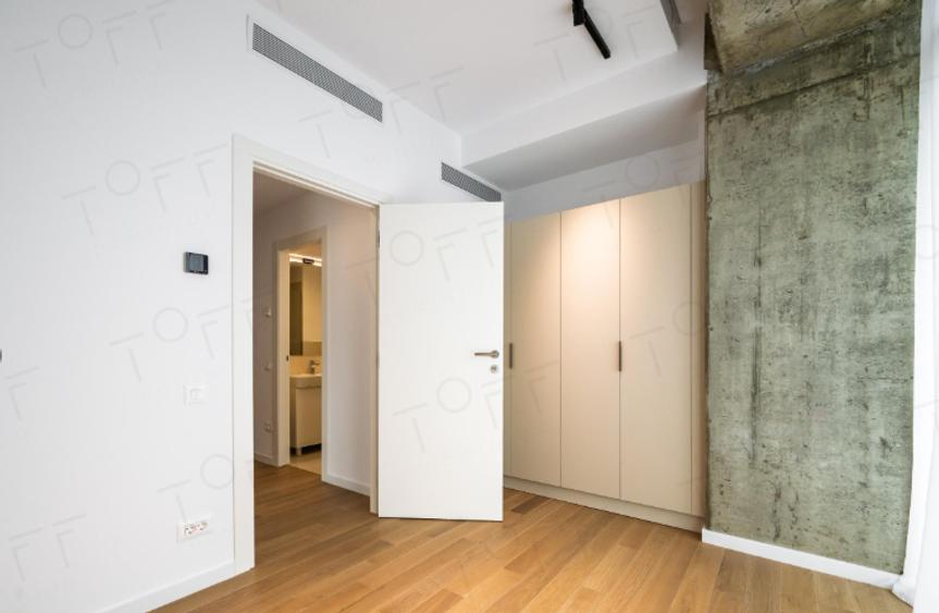 Apartament cu 3 camere decomandat în Aviației