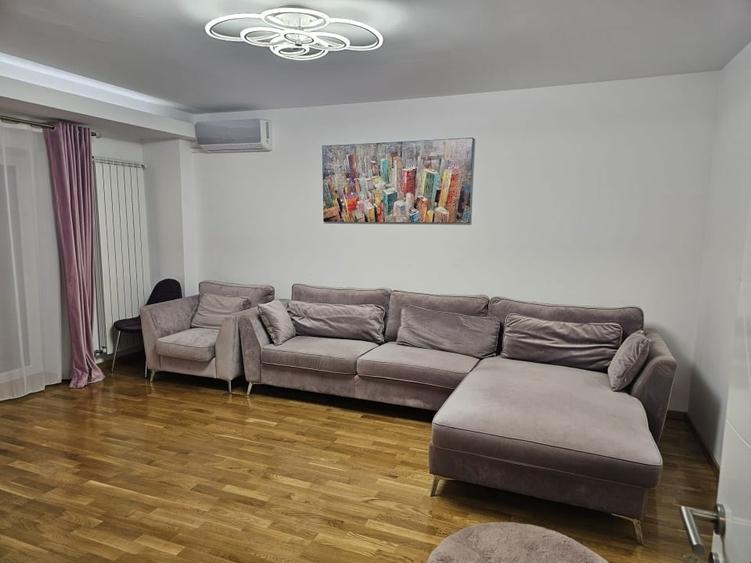 Apartament cu 3 camere decomandat, mobilat în P-ța Muncii