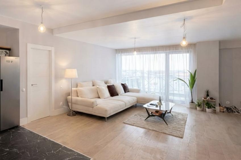 Apartament cu 4 camere semidecomandat, mobilat în Pipera
