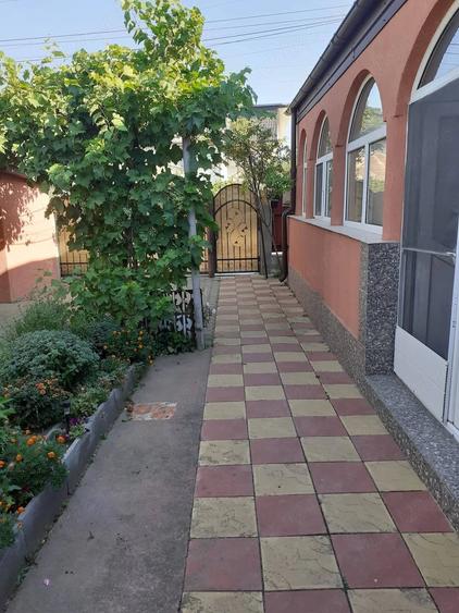 Casă cu 3 camere cu Teren 700 Mp în Central