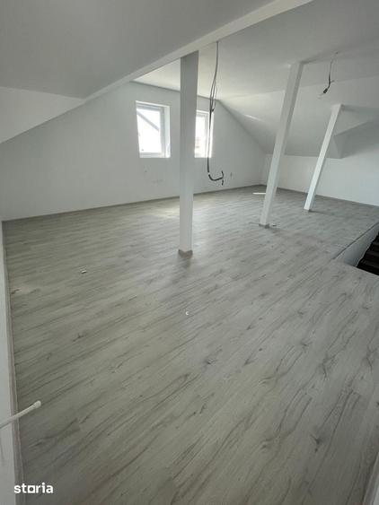 Casă cu 3 camere cu Teren 250 Mp în Central
