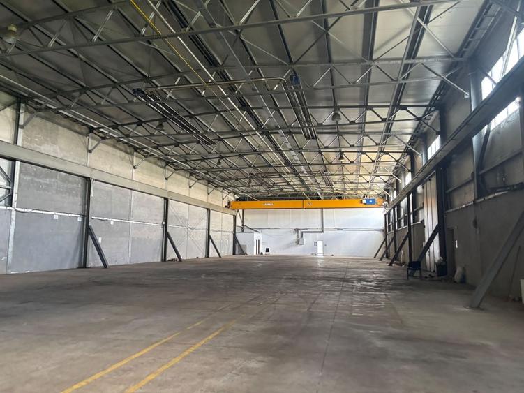 Spațiu industrial, de 1,600 mp, în Ghiroda
