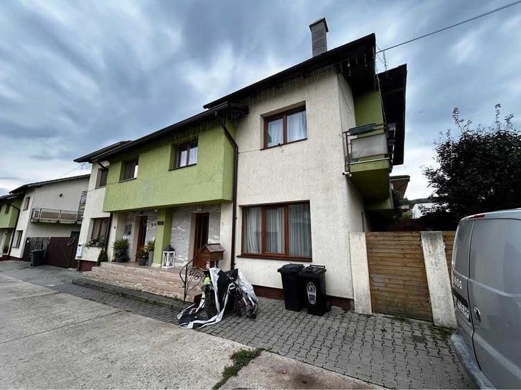 Casă cu 4 camere cu Teren 150 Mp în Florești