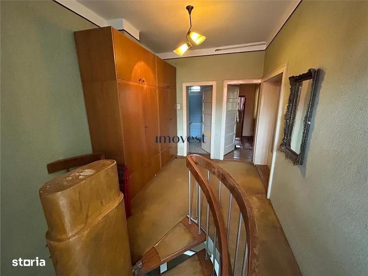 Casă cu 3 camere în Central