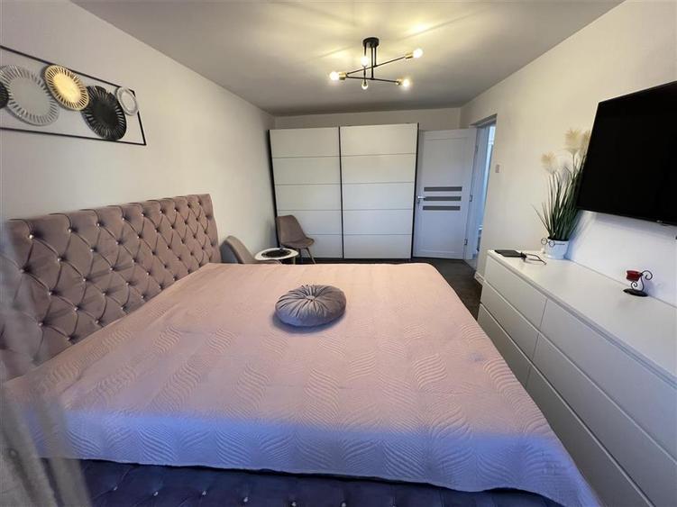 Studio renovat-mobilat premium-etaj 3(lift), zona Big- Marelbo - 3