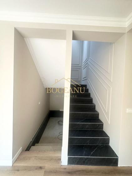 Casă individuală cu 6 camere cu Canalizare în Ronaț