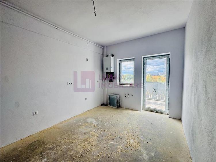 Apartament cu 3 camere decomandat în Turnișor