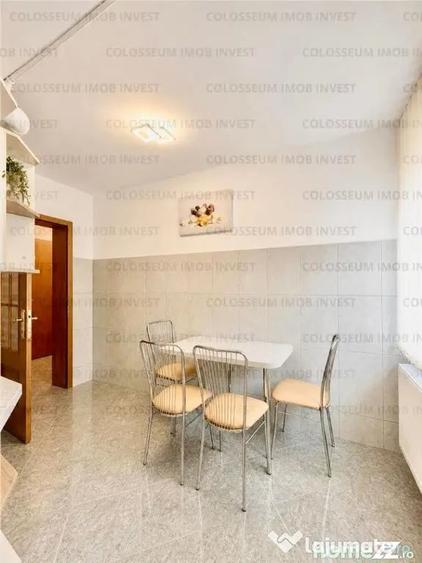Apartament cu 3 camere decomandat în Central