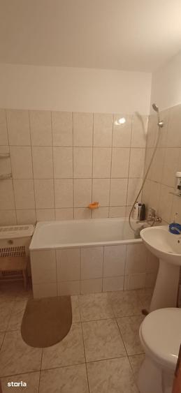 Apartament cu 3 camere decomandat în Traian
