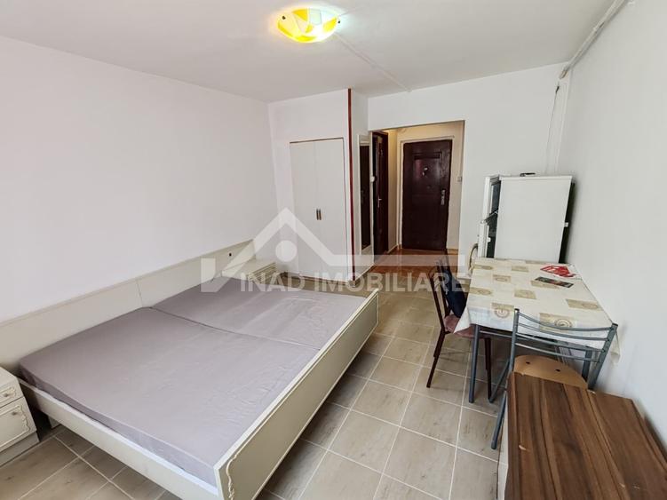 Garsonieră semidecomandată, mobilată în Dâmbul Rotund