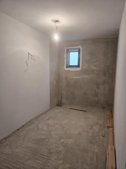 Casă individuală cu 4 camere cu Garaj în Bucov
