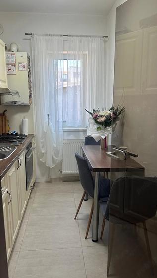 Apartament cu 3 camere decomandat în Braytim