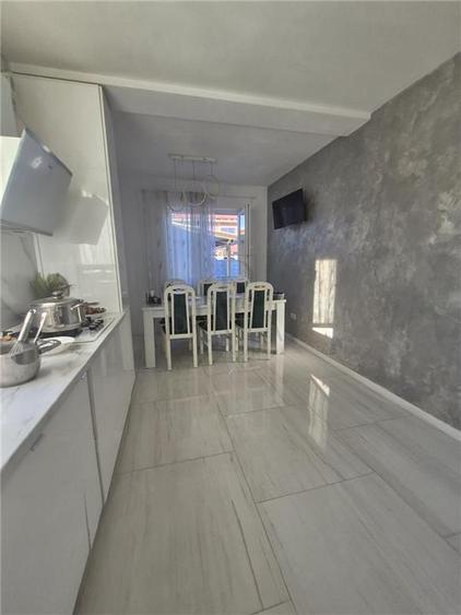 Casă individuală cu 5 camere cu Teren 501 Mp în Ghiroda