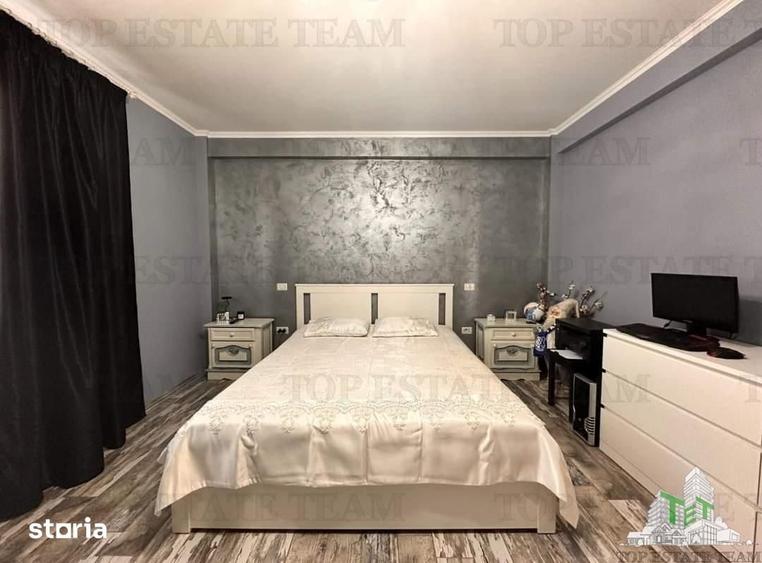 Casă cu 9 camere cu Teren 1412 Mp în Palazu Mare