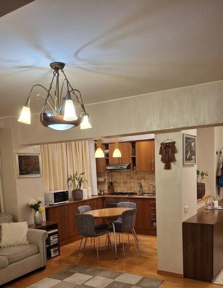 Apartament cu 2 camere semidecomandat în Dristor