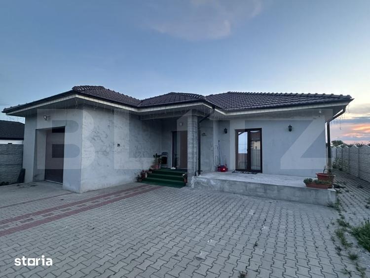 Casă cu 4 camere cu Teren 557 Mp în Păulești