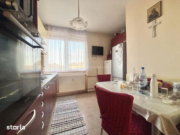 Apartament cu 4 camere în Rogerius