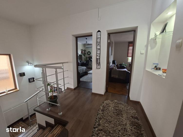 Casă cu 5 camere cu Teren 704 Mp în Titulescu