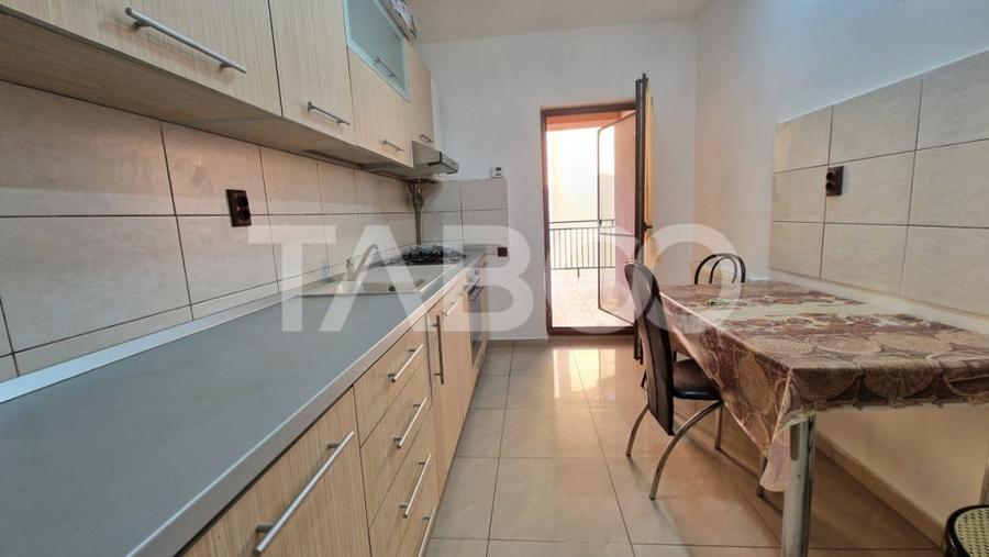 Apartament cu 2 camere decomandat în Central