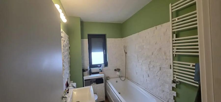 Apartament cu 2 camere decomandat, mobilat în Vest