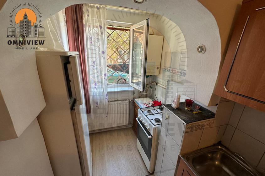 Garsonieră decomandată în Noua