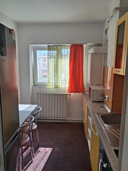 Garsonieră decomandată în Traian