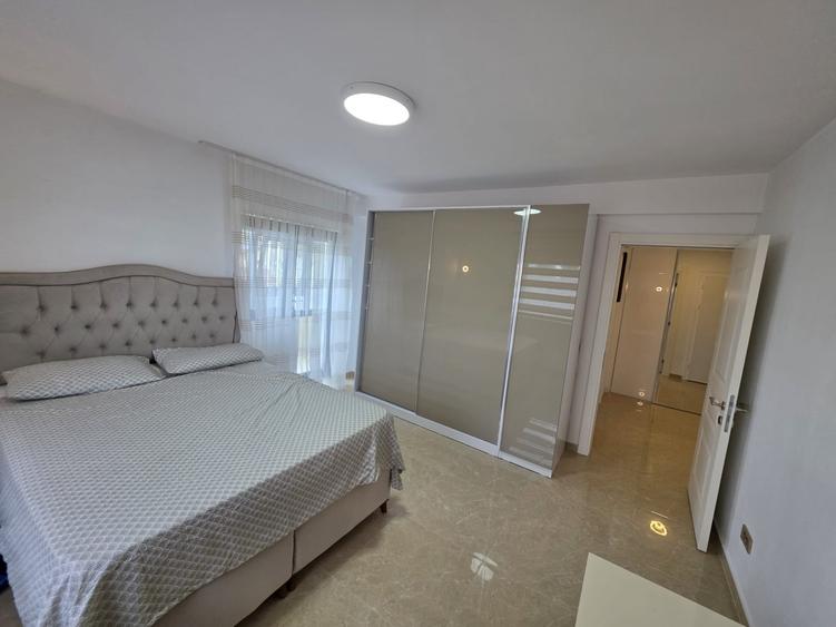 Apartament cu 3 camere decomandat, mobilat în Păcurari