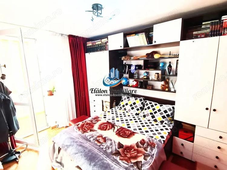 Apartament cu 3 camere decomandat în Calea Romanului