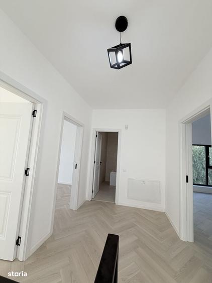 Casă cu 4 camere cu Teren 400 Mp în Domnești