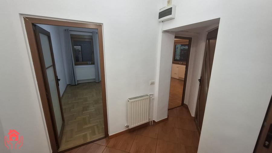Apartament cu 6 camere semidecomandat, mobilat în Gara de Nord