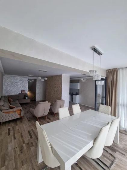 Apartament cu 3 camere decomandat, mobilat în Colentina