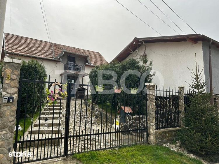 Casă cu 4 camere cu Teren 240 Mp în Șura Mare