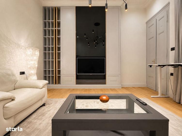 Apartament cu 3 camere în P-ța Victoriei