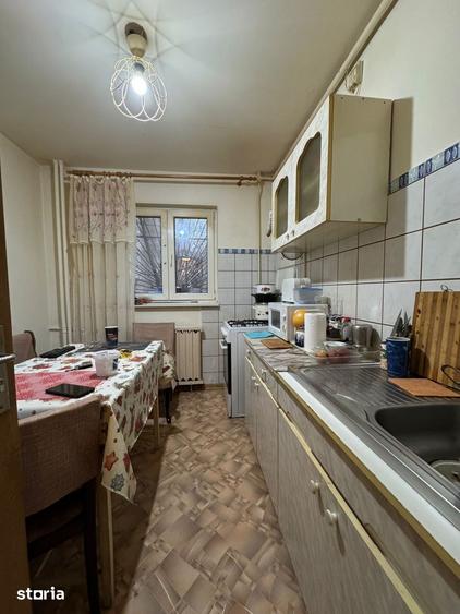 Apartament cu 3 camere decomandat, mobilat în Rahova