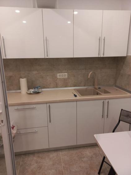 Inchiriez apartament doua camere - 7