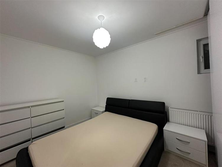 Apartament cu 3 camere decomandat în Spitalul Județean