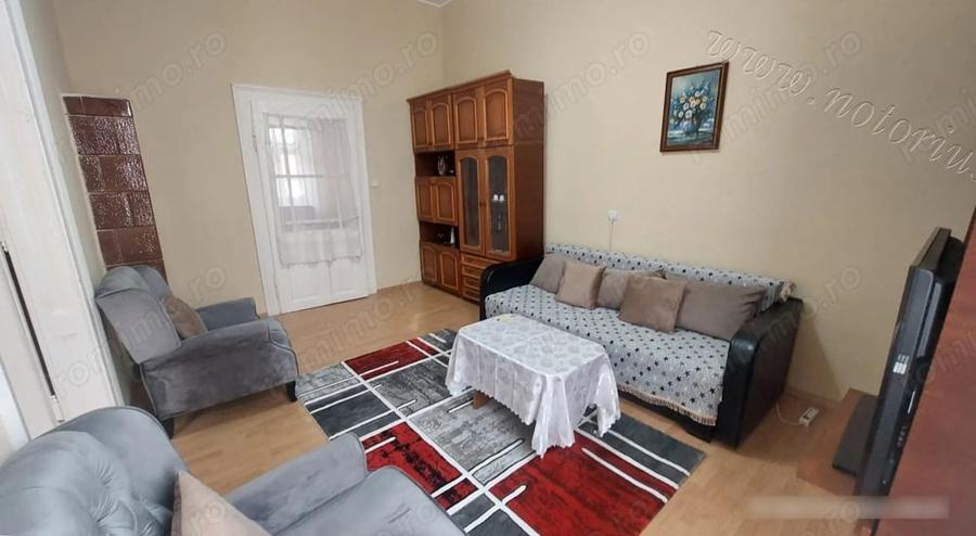 Casă cu 4 camere cu Teren 763 Mp în Central